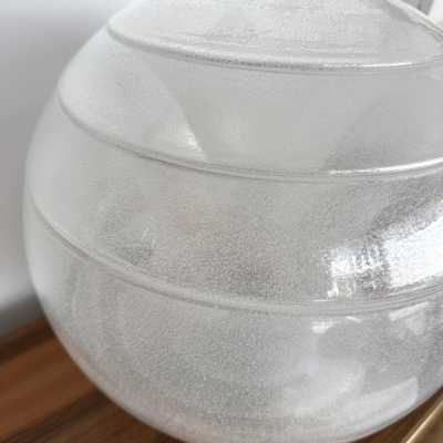 Mid-Century Modern Space Age table lamp model LT328, bubble peleguso Murano glass and metal base by Carlo Nason for the Mazzega manufacture. Famous italian design like Venini, Vistosi, La Murrina, Aldo Nason, Stilnovo, Joe Colombo, Arteluce, Arredoluce, Lumi, Luci, Rggiani, Sciolari, Werner Pantone, Luigi Colani, Raak, Angelo Lelii, Angelo Brotto, Esperia, Francesco Bocola, Superstudio, Enrico Tronconi, Mario Bellini, Harvey Guzzini, Luigi Massoni, Martinelli, Pierre Cardin. brass, 1960s 1950s