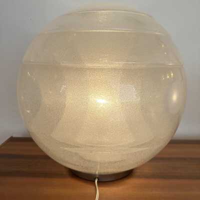 Mid-Century Modern Space Age table lamp model LT328, bubble peleguso Murano glass and metal base by Carlo Nason for the Mazzega manufacture. Famous italian design like Venini, Vistosi, La Murrina, Aldo Nason, Stilnovo, Joe Colombo, Arteluce, Arredoluce, Lumi, Luci, Rggiani, Sciolari, Werner Pantone, Luigi Colani, Raak, Angelo Lelii, Angelo Brotto, Esperia, Francesco Bocola, Superstudio, Enrico Tronconi, Mario Bellini, Harvey Guzzini, Luigi Massoni, Martinelli, Pierre Cardin. brass, 1960s 1950s