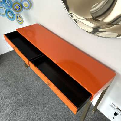 Mid-Century Modern Space Age Hollywood Regency orange lacquered console table with wood interior, 2 drawers, brass feet and handle by the French designer Guy Lefevre. Famous manufacture like Maison Jansen, Mahey, Mario Sabot, Charles. wood metal 1960s 1950s console table end side low coffee cocktail