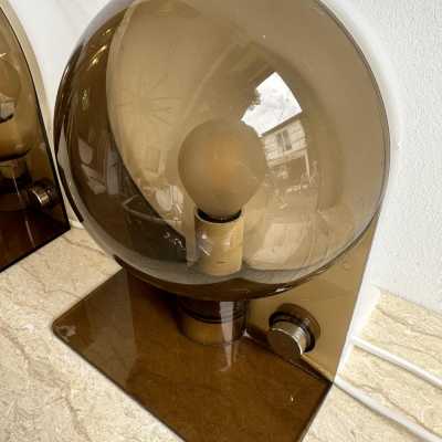 Mid-Century Modern Space Age pair of lucite plastic methacrylate table or bedside lamps, model Sirio by the Italian designer Brazzoni and Lampa for the editor Harvey Guzzini. Famous design like Reggiani, Sciolari, Francesco Buzzi Ceriani, Stilnovo, Angelo Brotto for Esperia, Aldo Carlo Nason for Mazzega, Venini, Vistosi, La Murrina, Toni Zuccheri, Fontana Arte, Artemide, Arteluce, Arredoluce, Luigi Caccia Dominioni. 1950s 1960s 1980s metal brass wood