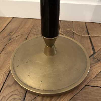 Very rare modernist floor lamp Mid-Century Modern late 40s beginning of 50s, lacquered metal and brass by the manufacture Lumen, design attributed to Angelo Lelii. Famous design like Stilnovo, Arteluce, Arredoluce, Angelo Brotto, Esperia. brass, wood, metal, 1960s, 1970s