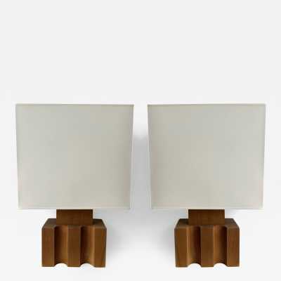 pair of or set of 2 lamps in massive elm wood by Maison Regain. Famous brutalist mid-century modern design like Pierre Chapo, Charlotte Perriand, Le Corbusier Pierre Jeanneret, Jean Prouvé, George Nakashima. Mid-Century modern space age brutalist 1970s 1950s