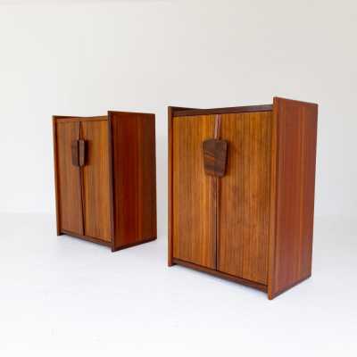 Mid-Century Modern Pair of wood buffets cabinets cupboards dressers credenzas sideboard. In the mood of Gio Ponti, Le Corbusier, La Permanente Mobile Cantu, Gianfranco Frattini, Cassina, Osvaldo Borsani, Joe Colombo, Vico Magistretti, Luisa Parisi, Mario Bellini, Tito Agnoli, Afra Tobia Scarpa, Luciano Frigerio, Sporiti, Marco Zanuso, Giulio Moscatelli, Formanova, Maison Jansen, Maison et Jardin Gallery, Dal Vera, Angelo Mangiarotti, Art Deco, Scandinavian Danish Modern.