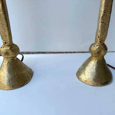 pair of table or bedside bird and heart lamps in gilt gilding metal, bronze style by Pierre Casenove for Fondica. Sign Casenove and stamp Fondica on the base. Famous artist who have worked for the manufacture like Mathias, Stéphane Galerneau, Nicolas Dewael. In the style of Garouste et Bonetti, Giacometti, Maison Jansen, Baguès, Charles, Hollywood Regency, Mid-Century Modern, 1960s 1950s 1970s 1990s, brass, gilt bronze style, metal