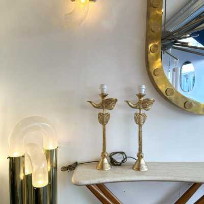 pair of table or bedside bird and heart lamps in gilt gilding metal, bronze style by Pierre Casenove for Fondica. Sign Casenove and stamp Fondica on the base. Famous artist who have worked for the manufacture like Mathias, Stéphane Galerneau, Nicolas Dewael. In the style of Garouste et Bonetti, Giacometti, Maison Jansen, Baguès, Charles, Hollywood Regency, Mid-Century Modern, 1960s 1950s 1970s 1990s, brass, gilt bronze style, metal
