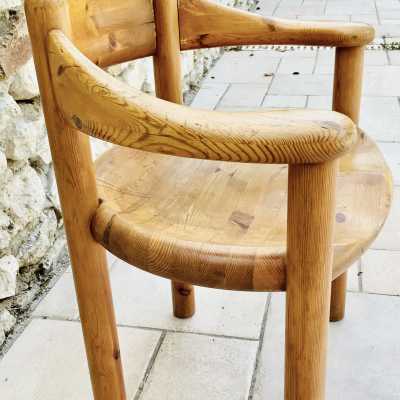Danish Seat
