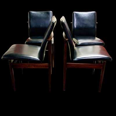 Series of chairs