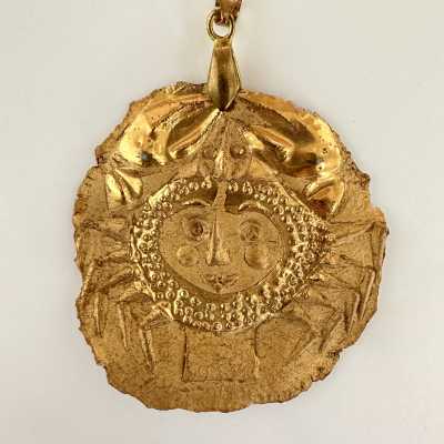 Roger Capron, Porcelain Zodiac Charm, Cancer, Vallauris 1973