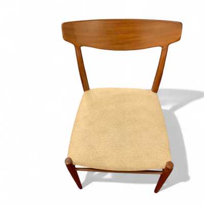 Series of chairs