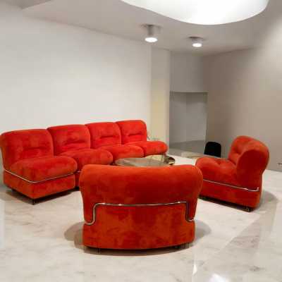 Italian sofa from the 70s