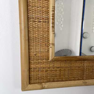 Hollywood Regency style wall mirror, Mid-Century Modern style, beautiful blend of bamboo, rattan and raffia, made by the Dal Vera manufacturer. Famous designers include Renato Zevi, Romeo Rega, Maison Jansen, Willy Rizzo and Mario Sabot.