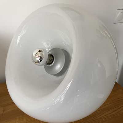 Pair of Space Age style Vacuna table, bedside or floor lamps in smoked white blown Murano glass, created by the Italian designer Eleanore Peduzzi-Riva for Artemide, late 1960s, produced in 1968 and produced in the 1970s. Double-position concave glass. Renowned manufacturers: Venini, Veronese, La Murrina, Aldo Carlo Nason for Mazzega, Stilnovo, Joe Colombo, Arteluce, Arredoluce, Lumi, Luci, Rggiani, Sciolari, Werner Pantone, Luigi Colani, Raak, Angelo Lelii, Angelo