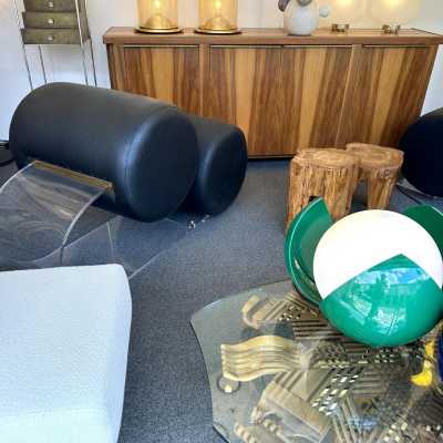 Pair of Space Age style table or bedside lamps in brass and gilded bubbled Murano glass by F. Fabbian. Famous designs by: Carlo Aldo Nason for Mazzega, Venini, Vistosi, La Murrina, Poliarte, Stilnovo, Arteluce, Arredoluce, Angelo Brotto for Esperia, Fontana Arte and Cristal Art.