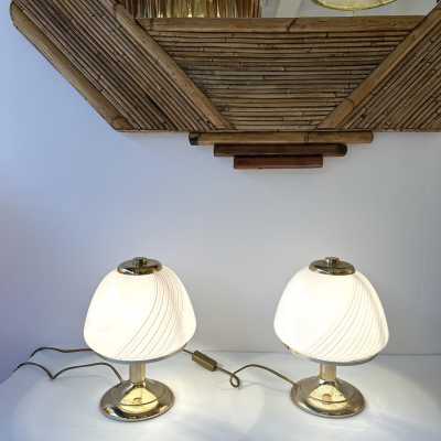 Pair of Space Age style mushroom table or bedside lamps in brass and Murano glass by F. Fabbian. Famous designs by: Mazzega, Venini, Vistosi, La Murrina, Poliarte, Stilnovo, Arteluce, Arredoluce, Angelo Brotto for Esperia, Fontana Arte and Cristal Art.