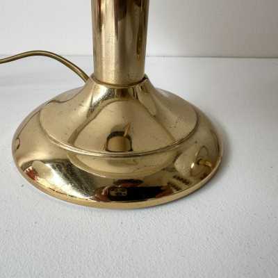 Pair of Space Age style mushroom table or bedside lamps in brass and Murano glass by F. Fabbian. Famous designs by: Mazzega, Venini, Vistosi, La Murrina, Poliarte, Stilnovo, Arteluce, Arredoluce, Angelo Brotto for Esperia, Fontana Arte and Cristal Art.
