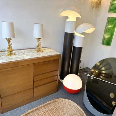 Pair of gilt-metal, bronze-style table or bedside lamps by Mathias for Fondica. Signed Mathias. Famous artists who worked for the manufacturer include Nicolas Dewael, Stéphane Galerneau, and Pierre Casenove. Styles: Garouste and Bonetti, Giacometti, Maison Jansen, Baguès, Charles, Hollywood Regency, Brutalism, Mid-Century Modern.