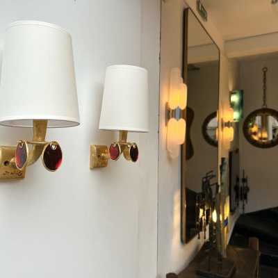 Pair of bronze-effect gilt metal and enamel sconces by Nicolas Dewael for Fondica. They come with their original special brass screws. Signed Dewael. Famous artists who worked for the factory, such as Pierre Casenove, Stéphane Galerneau, and Mathias. Styles: Garouste and Bonetti, Giacometti, Maison Jansen, Baguès, Charles, Hollywood Regency, Mid-Century Modernism, and Brutalist style.