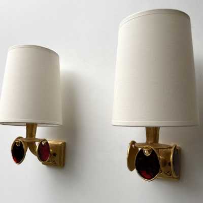Pair of bronze-effect gilt metal and enamel sconces by Nicolas Dewael for Fondica. They come with their original special brass screws. Signed Dewael. Famous artists who worked for the factory, such as Pierre Casenove, Stéphane Galerneau, and Mathias. Styles: Garouste and Bonetti, Giacometti, Maison Jansen, Baguès, Charles, Hollywood Regency, Mid-Century Modernism, and Brutalist style.