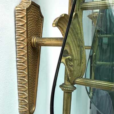 Mid-century modernist wall sconces, glass and gilded bronze lighting sconces. In the atmosphere of Pietro Chiesa for the Italian design factory Fontana Arte. Famous designs like Reggiani, Sciolari, Francesco Buzzi Ceriani, Angelo Brotto for Esperia, Aldo Carlo Nason for Mazzega, Venini, Vistosi, La Murrina, Toni Zuccheri, Fontana Arte, Artemide, Arteluce, Arredoluce, Luigi Caccia Dominioni, Stilnovo.