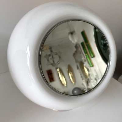 Pair of Mid-Century Modern Space Age style table or bedside lamps, Elios model, in smoked white blown Murano glass, chromed metal, mirror face and transparent lucite base, by Giusto Toso for the Italian publisher Leucos. Renowned manufacturers such as Venini, Veronese, La Murrina, Aldo Carlo Nason for Mazzega, Stilnovo, Joe Colombo, Arteluce, Arredoluce, Lumi, Luci, Rggiani, Sciolari, Werner Pantone, Luigi Colani, Raak, Angelo Lelii, Angelo Brotto, Esperia, Francesco Bocola, Superstudio, E