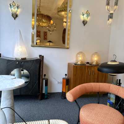 Pair of Mid-Century Modern wall lamps, set of 2 sconces in hammered glass and wrought iron, golden patina, from the Longobard manufacture in Verona in a brutalist style, competitor of Biancardi Jordan Arte and Poliarte in the 1970s. Famous design like Carlo Aldo Nason for Mazzega Murano, Venini, Vistosi, La Murrina, Esperia, Angelo Brotto. W.