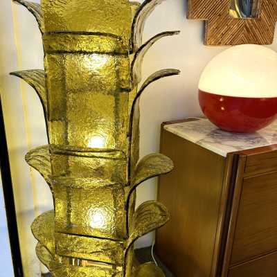 Mid-Century Modern Space Age Cactus floor lamp, yellow Murano glass and gold metal by Carlo Nason for the Mazzega factory. Famous Italian design like Venini, Vistosi, La Murrina, Aldo Nason, Stilnovo, Joe Colombo, Arteluce, Arredoluce, Lumi, Luci, Rggiani, Sciolari, Werner Pantone, Luigi Colani, Raak, Angelo Lelii, Angelo Brotto, Esperia, Francesco Bocola, Superstudio, Enrico Tronconi, Mario Bellini, Harvey Guzzini, Luigi Massoni, Martinelli, Pierre Cardin, Fabio Lenci, Gio Ponti.