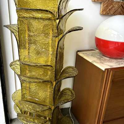 Mid-Century Modern Space Age Cactus floor lamp, yellow Murano glass and gold metal by Carlo Nason for the Mazzega factory. Famous Italian design like Venini, Vistosi, La Murrina, Aldo Nason, Stilnovo, Joe Colombo, Arteluce, Arredoluce, Lumi, Luci, Rggiani, Sciolari, Werner Pantone, Luigi Colani, Raak, Angelo Lelii, Angelo Brotto, Esperia, Francesco Bocola, Superstudio, Enrico Tronconi, Mario Bellini, Harvey Guzzini, Luigi Massoni, Martinelli, Pierre Cardin, Fabio Lenci, Gio Ponti.