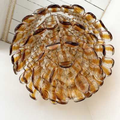 Hollywood Regency cascading wave chandelier mid-century modern space age, clear amber Murano glass pendant and gold metal frame by Mazzega Manufacture, design attributed to Carlo Nason. Famous manufactory such as Venini, Veronese, La Murrina, Aldo Nason, Stilnovo, Joe Colombo, Arteluce, Arredoluce, Lumi, Luci, Rggiani, Sciolari, Werner Pantone, Luigi Colani, Raak, Angelo Lelii, Angelo Brotto, Esperia, Francesco Bocola, Superstudio, Enrico Tronconi, Mario Bellini, Harvey Guzzi