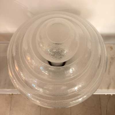 Mid-Century Modern Space Age Lotus table lamp model LT305, pelegoso bubble Murano glass and black metal base by Carlo Nason for the Mazzega factory. Famous Italian design like Venini, Vistosi, La Murrina, Aldo Nason, Stilnovo, Joe Colombo, Arteluce, Arredoluce, Lumi, Luci, Rggiani, Sciolari, Werner Pantone, Luigi Colani, Raak, Angelo Lelii, Angelo Brotto, Esperia, Francesco Bocola, Superstudio, Enrico Tronconi, Mario Bellini, Harvey Guzzini, Luigi Massoni, Martinelli, Pierre Cardin, Fabio Len