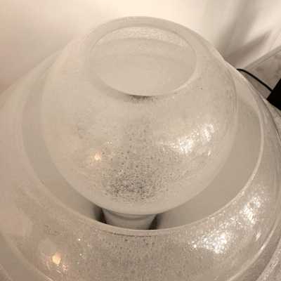 Mid-Century Modern Space Age Lotus table lamp model LT305, pelegoso bubble Murano glass and black metal base by Carlo Nason for the Mazzega factory. Famous Italian design like Venini, Vistosi, La Murrina, Aldo Nason, Stilnovo, Joe Colombo, Arteluce, Arredoluce, Lumi, Luci, Rggiani, Sciolari, Werner Pantone, Luigi Colani, Raak, Angelo Lelii, Angelo Brotto, Esperia, Francesco Bocola, Superstudio, Enrico Tronconi, Mario Bellini, Harvey Guzzini, Luigi Massoni, Martinelli, Pierre Cardin, Fabio Len
