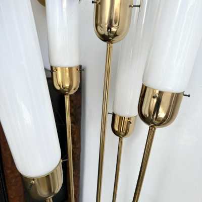 Mid-century modern space age brass Roseau floor lamp, smoky white blown Murano glass tube shade by Italian design manufactory Mazzega. Famous manufacturers such as Venini, La Murrina, Seguso, Carlo Aldo Nason, Poliarte, Esperia, Angelo Brotto, Stilnovo, Arteluce, Arredoluce, Artemide, Pierre Cardin, Lumi, Luci, Raak, Angelo Lelii, Francesco Bocola, Superstudio, Enrico Tronconi, Mario Bellini, Harvey Guzzini, Luigi Massoni, Martinelli, Fabio Lenci, Gio Ponti.