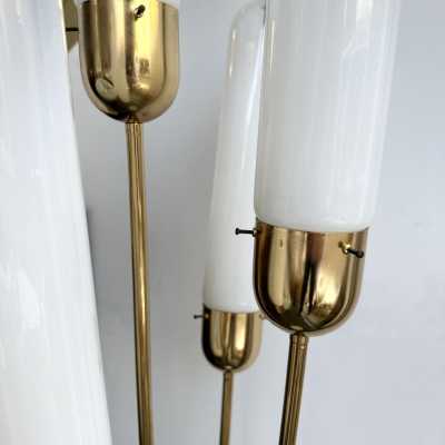 Mid-century modern space age brass Roseau floor lamp, smoky white blown Murano glass tube shade by Italian design manufactory Mazzega. Famous manufacturers such as Venini, La Murrina, Seguso, Carlo Aldo Nason, Poliarte, Esperia, Angelo Brotto, Stilnovo, Arteluce, Arredoluce, Artemide, Pierre Cardin, Lumi, Luci, Raak, Angelo Lelii, Francesco Bocola, Superstudio, Enrico Tronconi, Mario Bellini, Harvey Guzzini, Luigi Massoni, Martinelli, Fabio Lenci, Gio Ponti.