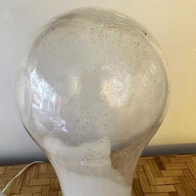 Pair or set of 2 Mid-Century Modern Space Age table or bedside lamps from the Mazzega factory. Design attributed to Carlo Nason, brass and blown Murano glass. Famous manufactory such as Venini, Vistosi, La Murrina, Seguso, Carlo Aldo Nason, Poliarte, Esperia, Angelo Brotto, Stilnovo, Arteluce, Arredoluce, Artemide, Pierre Cardin, Lumi, Luci, Raak, Angelo Lelii, Francesco Bocola, Superstudio, Enrico Tronconi, Mario Bellini, Harvey Guzzini, Luigi Massoni, Martinelli, Fabio Lenci, Gio Ponti.