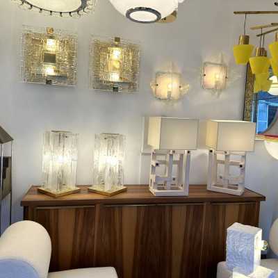 Pair of Mid-Century Modern Space Age wall lights model LP253 in sky blue opalescent textured Murano glass and white lacquered metal by Carlo Nason for the Mazzega factory. Famous Italian design like Venini, Vistosi, La Murrina, Aldo Nason, Stilnovo, Joe Colombo, Arteluce, Arredoluce, Lumi, Luci, Rggiani, Sciolari, Werner Pantone, Luigi Colani, Raak, Angelo Lelii, Angelo Brotto, Esperia, Francesco Bocola, Superstudio, Enrico Tronconi, Mario Bellini, Harvey Guzzini, Luigi Massoni, Martinelli, Pier