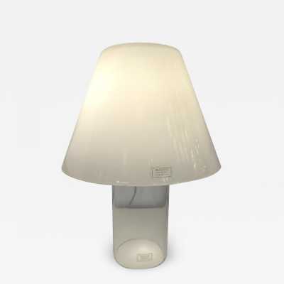 Mid-century modern table or bedside lamp in white and clear Murano glass, entirely made of glass, with glass shade, by the Italian manufacturer Murano Due. Guaranteed original Murano glass label. Famous designs: Carlo Aldo Nason for Mazzega, Vistosi, La Murrina, Poliarte, Veronese, Seguso, Stilnovo, Artemide, Arredoluce and Arteluce.