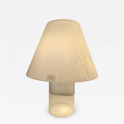 Mid-century modern table, desk or bedside lamp in white and clear Murano glass, entirely made of glass, with glass shade, by the Italian manufacturer Murano Due. Guaranteed original Murano glass label. Famous designs: Carlo Aldo Nason for Mazzega, Vistosi, La Murrina, Poliarte, Veronese, Seguso, Stilnovo, Artemide, Arredoluce and Arteluce.