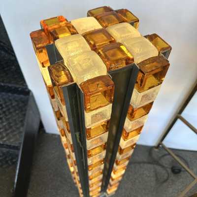 Rare mid-century modernist space age tower floor lamp designed by the Italian manufacturer Poliarte. Pressed bubbled glass and amber cube, silver metal and brass face. Manufacture of famous publishers such as Venini, Vistosi, La Murrina, Seguso, Aldo Nason, Poliarte, Carlo Aldo Nason for Mazzega, Stilnovo, Arteluce, Arredoluce, Artemide, Pierre Cardin, Lumi, Luci, RAAK, Angelo Lelii, Francesco Bocola, Superstudio, Enrico Tronconi, Mario Bellini, Harvey Guzzini, Luigi Massoni, Martinelli, Fabio Lenci, Gio