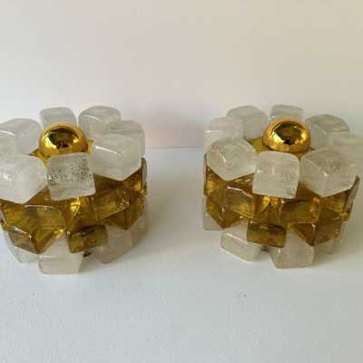 Pair of mid-century modern round cubic cylindrical lamps, designed by Italian manufacturer Poliarte. Pressed bubble glass with amber yellow detail. Manufacture of famous publishers such as Venini, Vistosi, La Murrina, Seguso, Aldo Nason, Carlo Aldo Nason for Mazzega, Stilnovo, Arteluce, Arredoluce, Artemide, Pierre Cardin, Lumi, Luci, RAAK, Angelo Lelii, Francesco Bocola, Superstudio, Enrico Tronconi, Mario Bellini, Harvey Guzzini, Luigi Massoni, Martinelli, Fabio Lenci, Gio Ponti.