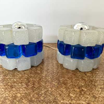 Pair of mid-century modern round cubic cylindrical lamps, designed by Italian manufacturer Poliarte. Pressed bubble glass with blue detail. Manufacture of famous publishers such as Venini, Vistosi, La Murrina, Seguso, Aldo Nason, Carlo Aldo Nason for Mazzega, Stilnovo, Arteluce, Arredoluce, Artemide, Pierre Cardin, Lumi, Luci, RAAK, Angelo Lelii, Francesco Bocola, Superstudio, Enrico Tronconi, Mario Bellini, Harvey Guzzini, Luigi Massoni, Martinelli, Fabio Lenci, Gio Ponti.