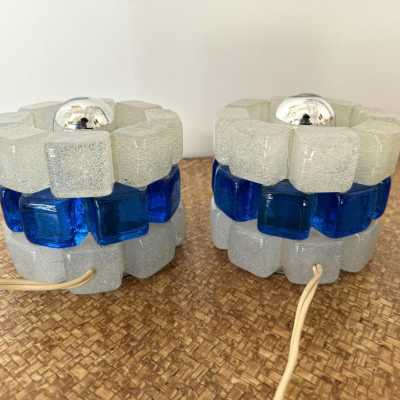 Pair of mid-century modern round cubic cylindrical lamps, designed by Italian manufacturer Poliarte. Pressed bubble glass with blue detail. Manufacture of famous publishers such as Venini, Vistosi, La Murrina, Seguso, Aldo Nason, Carlo Aldo Nason for Mazzega, Stilnovo, Arteluce, Arredoluce, Artemide, Pierre Cardin, Lumi, Luci, RAAK, Angelo Lelii, Francesco Bocola, Superstudio, Enrico Tronconi, Mario Bellini, Harvey Guzzini, Luigi Massoni, Martinelli, Fabio Lenci, Gio Ponti.
