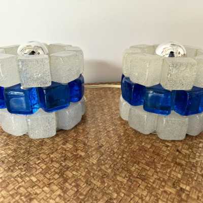 Pair of mid-century modern round cubic cylindrical lamps, designed by Italian manufacturer Poliarte. Pressed bubble glass with blue detail. Manufacture of famous publishers such as Venini, Vistosi, La Murrina, Seguso, Aldo Nason, Carlo Aldo Nason for Mazzega, Stilnovo, Arteluce, Arredoluce, Artemide, Pierre Cardin, Lumi, Luci, RAAK, Angelo Lelii, Francesco Bocola, Superstudio, Enrico Tronconi, Mario Bellini, Harvey Guzzini, Luigi Massoni, Martinelli, Fabio Lenci, Gio Ponti.