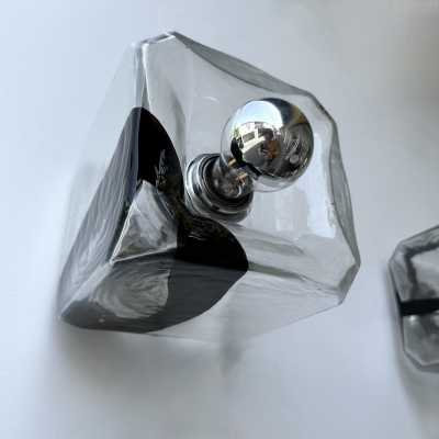 Wall or ceiling light in Space Age or Mid-Century Modern style. Cube made of blown Murano glass and chrome-plated metal. Famous designs: Carlo Aldo Nason for Mazzega, Venini, Leucos, La Murrina, Poliarte, Veronese, Seguso, Stilnovo, Artemide, Arredoluce, and Arteluce.