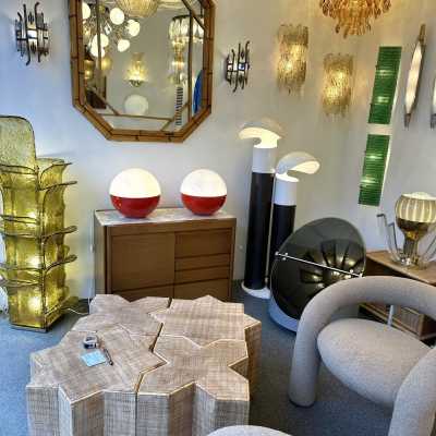 Octagonal wall mirror in beaded bamboo by Vivai del Sud, Italian design. Original manufacturer's stamp on the back. Famous designs by Maison Arpex International, Dal Vera, Renato Zevi, Romeo Rega, Maison Jansen, rattan and brass palm, and Mario Sabot.