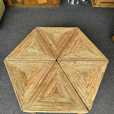 Set of 6 Hollywood Regency style coffee tables, side tables, and cocktail tables in Mid-Century Modern style, made of bamboo, rattan, raffia, and wicker, by the Italian manufacturer Vivai del Sud. Original manufacturer stamp on the back. Famous designers such as Maison Arpex International, Dal Vera, Renato Zevi, Romeo Rega, Maison Jansen, Willy Rizzo, and Mario Sabot.