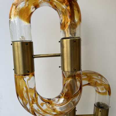 original vintage brass chain floor lamp by Aldo Nason for the Mazzega factory. Blown amber Murano glass. Famous manufactory like Venini, Vistosi, La Murrina, Seguso, Carlo Nason, Poliarte, Esperia, Angelo Brotto, Stilnovo, Arteluce, Arredoluce, Artemide, Pierre Cardin, Lumi, Luci, Raak, Angelo Lelii, Francesco Bocola, Superstudio, Enrico Tronconi, Mario Bellini, Harvey Guzzini, Luigi Massoni, Martinelli, Fabio Lenci, Gio Ponti.