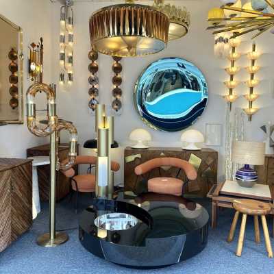 original vintage brass chain floor lamp by Aldo Nason for the Mazzega factory. Blown amber Murano glass. Famous manufactory like Venini, Vistosi, La Murrina, Seguso, Carlo Nason, Poliarte, Esperia, Angelo Brotto, Stilnovo, Arteluce, Arredoluce, Artemide, Pierre Cardin, Lumi, Luci, Raak, Angelo Lelii, Francesco Bocola, Superstudio, Enrico Tronconi, Mario Bellini, Harvey Guzzini, Luigi Massoni, Martinelli, Fabio Lenci, Gio Ponti.
