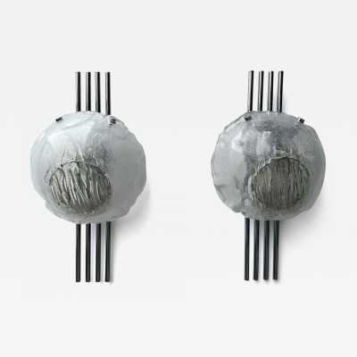 Pair of Space Age Mid-Century Modern wall lights in chrome metal and textured glass by Italian designer Angelo Brotto for the Esperia manufacture. Famous design Venini, La Murrina, Seguso, Carlo Aldo Nason, Poliarte, Stilnovo, Arteluce, Arredoluce, Artemide, Pierre Cardin, Lumi, Luci, Raak, Angelo Lelii, Francesco Bocola, Superstudio, Enrico Tronconi, Mario Bellini, Harvey Guzzini, Luigi Massoni, Martinelli, Fabio Lenci, Gio Ponti.