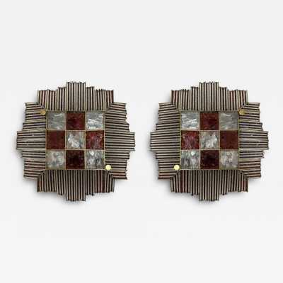 Pair of Mid-Century Modern wall sconces in hammered glass and wrought iron, golden patina, from the Biancardi Jordan factory in Verona in a brutalist style, competitor of Longobard Arte and Poliarte in the 1970s. Famous design like Carlo Aldo Nason for Mazzega Murano, Venini, Vistosi, La Murrina, Esperia, Angelo Brotto.