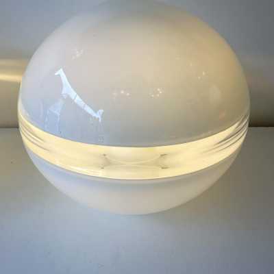 Pair of Mid-Century Modern Space Age table or bedside lamps model LT230 in clear and white textured kinetic Murano glass by Carlo Nason for the Mazzega factory. Famous Italian design like Venini, Vistosi, La Murrina, Aldo Nason, Stilnovo, Joe Colombo, Arteluce, Arredoluce, Lumi, Luci, Rggiani, Sciolari, Werner Pantone, Luigi Colani, Raak, Angelo Lelii, Angelo Brotto, Esperia, Francesco Bocola, Superstudio, Enrico Tronconi, Mario Bellini, Harvey Guzzini, Luigi Massoni, Martinelli, Pierre Ca
