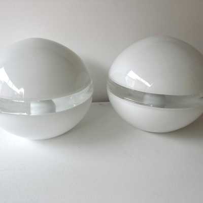 Pair of Mid-Century Modern Space Age table or bedside lamps model LT230 in clear and white textured kinetic Murano glass by Carlo Nason for the Mazzega factory. Famous Italian design like Venini, Vistosi, La Murrina, Aldo Nason, Stilnovo, Joe Colombo, Arteluce, Arredoluce, Lumi, Luci, Rggiani, Sciolari, Werner Pantone, Luigi Colani, Raak, Angelo Lelii, Angelo Brotto, Esperia, Francesco Bocola, Superstudio, Enrico Tronconi, Mario Bellini, Harvey Guzzini, Luigi Massoni, Martinelli, Pierre Ca